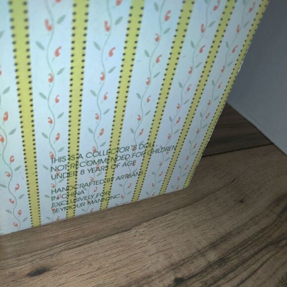 Seymour Mann A Connoisseur Collection Doll Barbara Ann 17'in Tall In Box. Packag - Picture 3 of 9